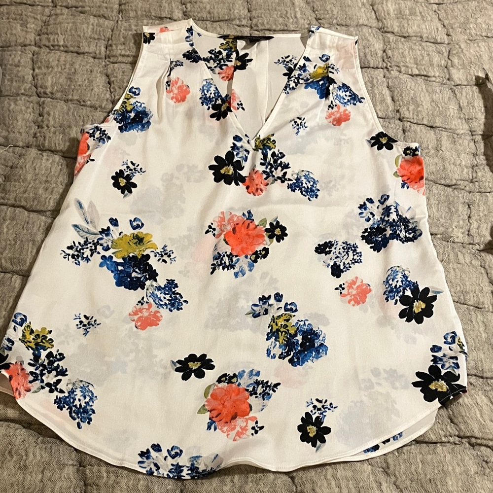 Banana Republic White Floral Top
